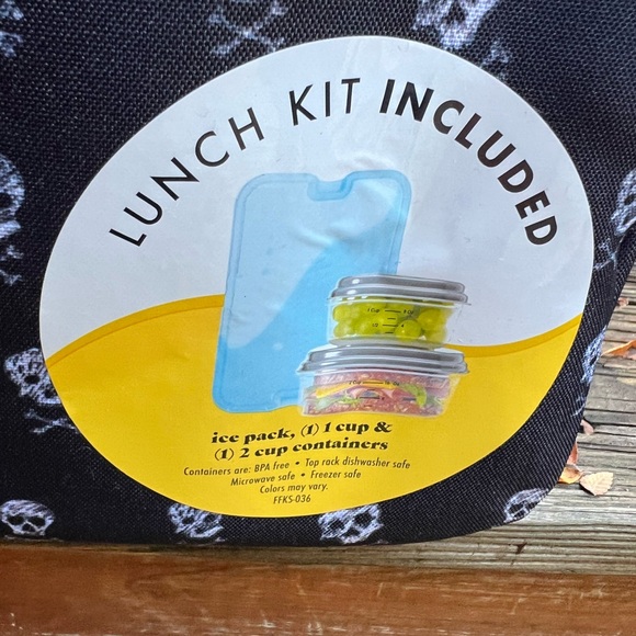 NWT Fit & Fresh Skulls & Crossbones Lunch Tote Lunch Box - Picture 3 of 9